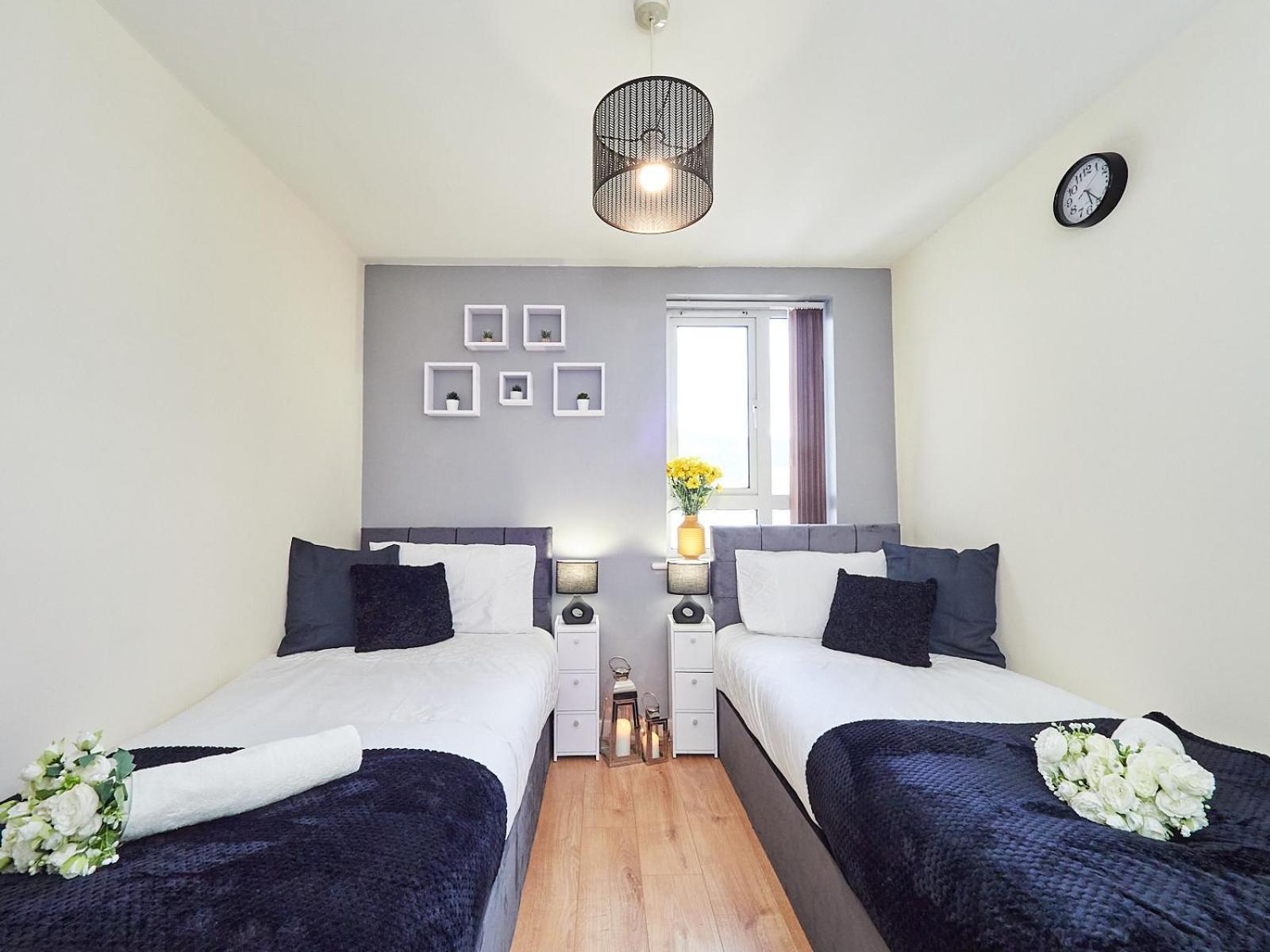 Beauchamp Suite In Coventry City Centre Cv1 For Contractors Professionals Tourists Relocators Students And Family Экстерьер фото